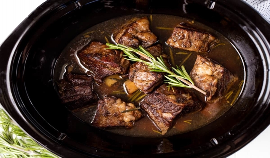 Slow Cooker Short Ribs